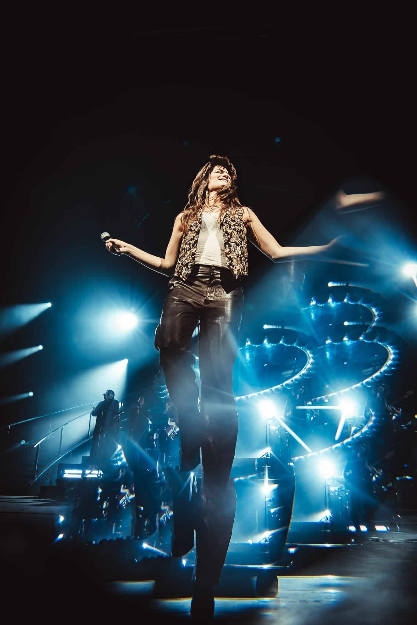 clara luciani par alcbfoto ldlc arena