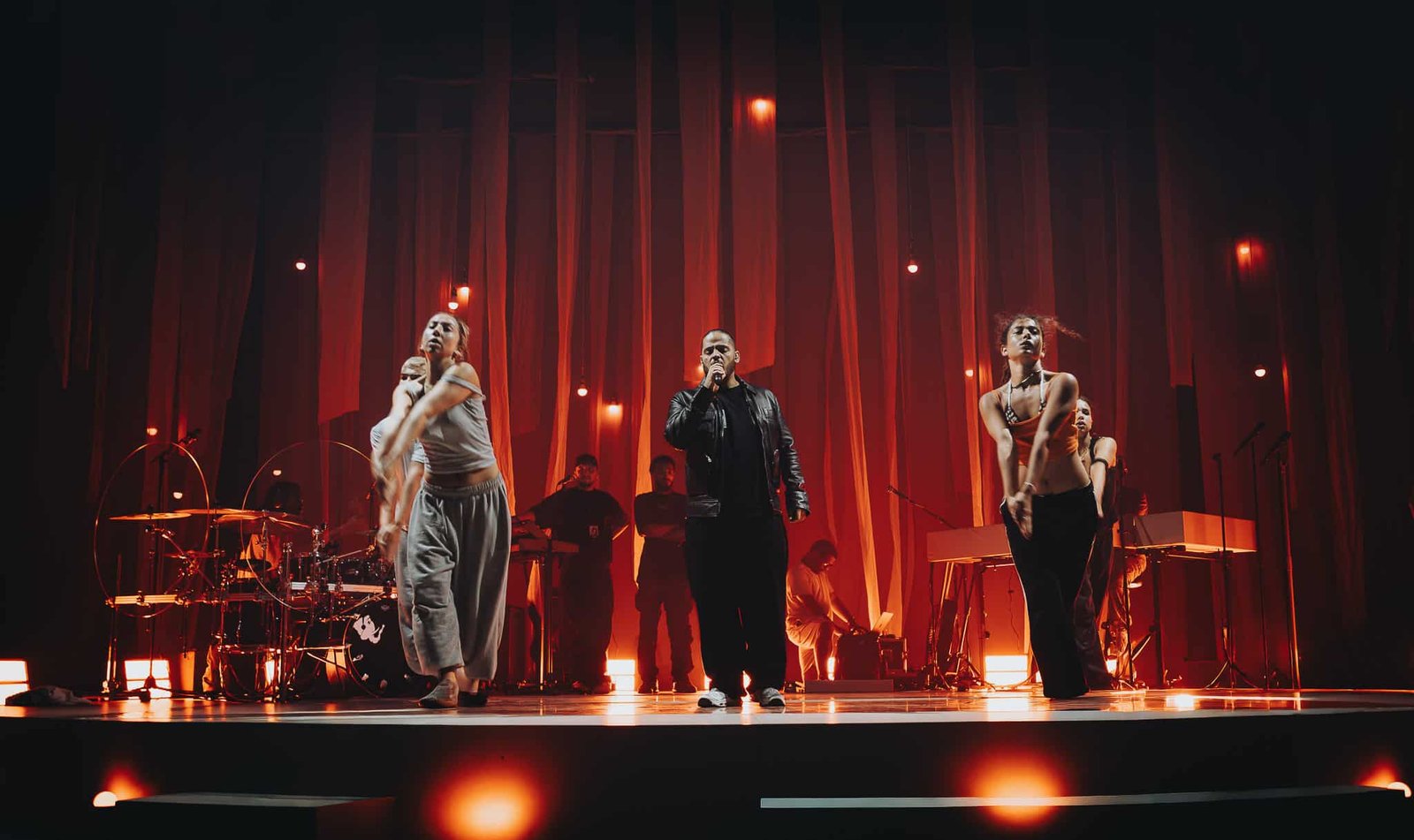 Amel bent et arslane zenith paris backstage 
