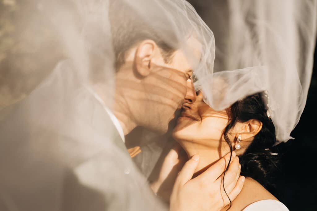 photos sous le voile de la mariée